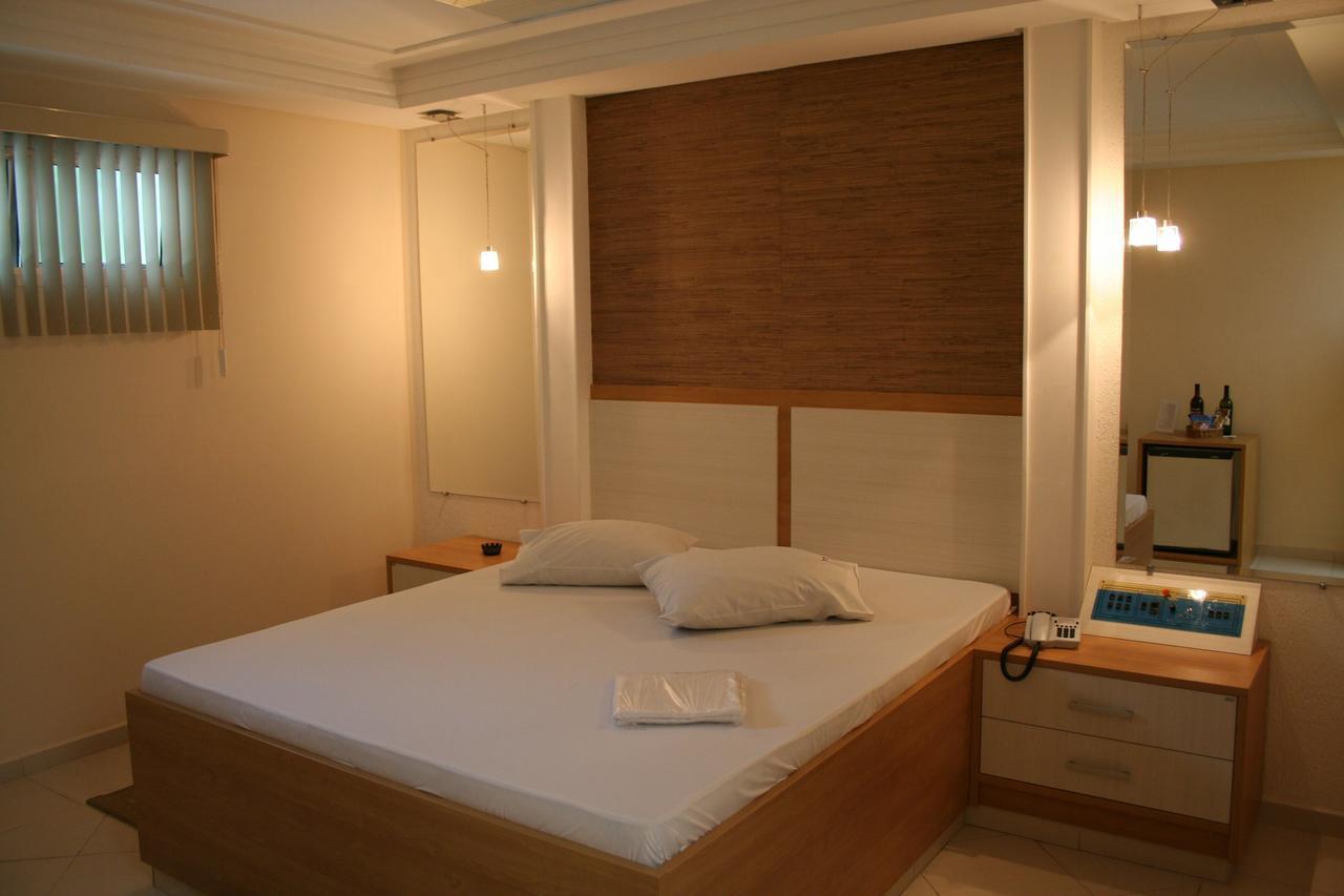 Top'S Motel (Adults Only) Jacareí Exterior foto